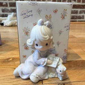 Precious Moments “You fill the page of my life 1994 NWT
